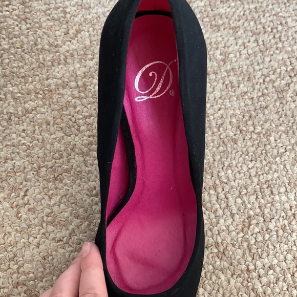 Black suede heels - Picture 3 of 4